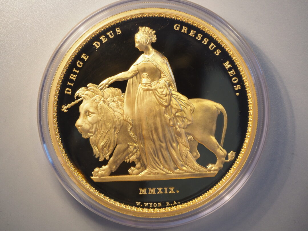 ウナとライオン2オンス金貨