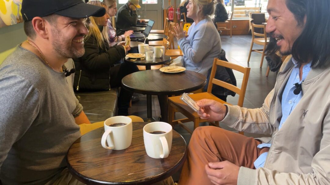 ソブリン金貨を受け取る