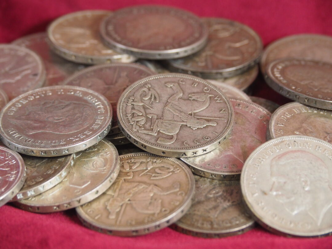 ロッキングホースクラウン銀貨斜めベルベット