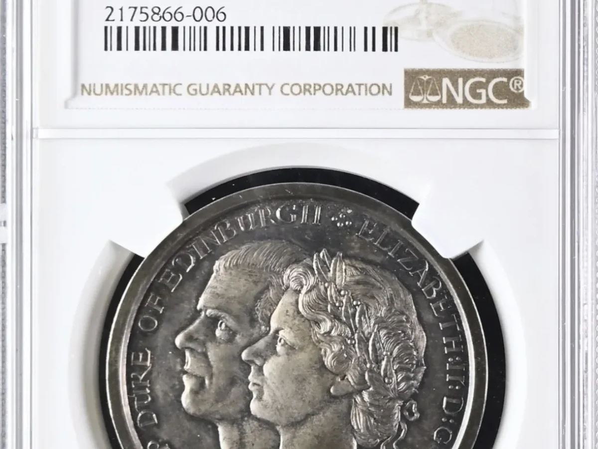 1966年 イギリス エリザベス2世・フィリップ王配 クラウン銀貨 NGC